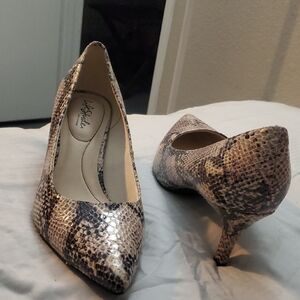 Life Stride Snake Print Heels - Black and Cream